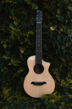 Carregar imatge al visor de la galeria, Kunde Zeus 32" EQ - Kunde Brand
